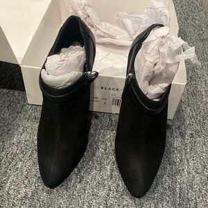 Women’s shoes
